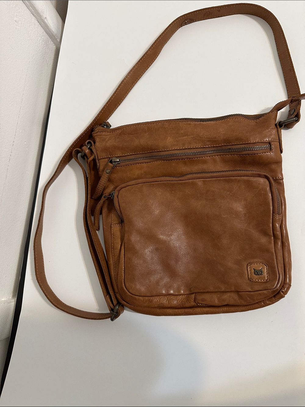 Wise Owl Tan genuine Leather Crossbody Bag with Front Zip Pocket